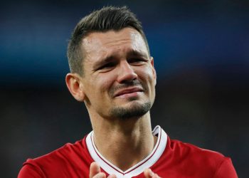 Деян Ловрен отстранен от игры за оскорбления в соцсети